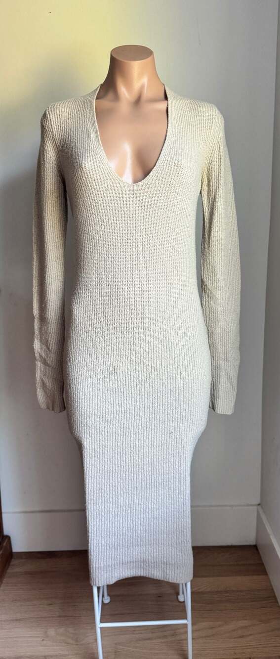 Aritzia Wilfred Deep V-Neck Ribbed Knit Midi Dress  small